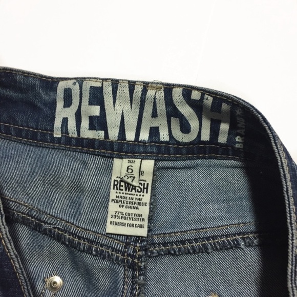 NEW Rewash Denim Shorts with Floral Design 6 - Picture 4 of 4